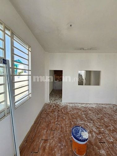 Cho Thuê Nhà Nguyên Căn Mặt Tiền 8pn 8wc 8 bếp đồng hồ riêng Q TÂN PHÚ