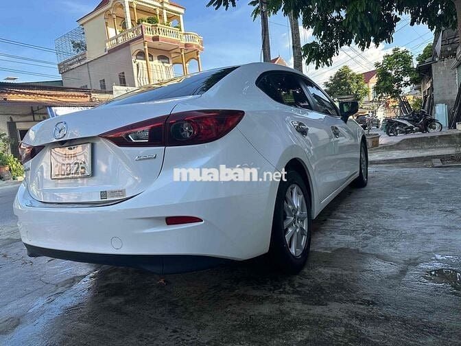 Mazda Mazda 3 Trắng 5 chỗ Xăng