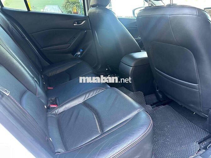 Mazda Mazda 3 Trắng 5 chỗ Xăng