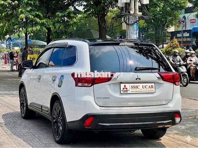Mitsubishi Outlander 2.0L Premium 2019 Trắng