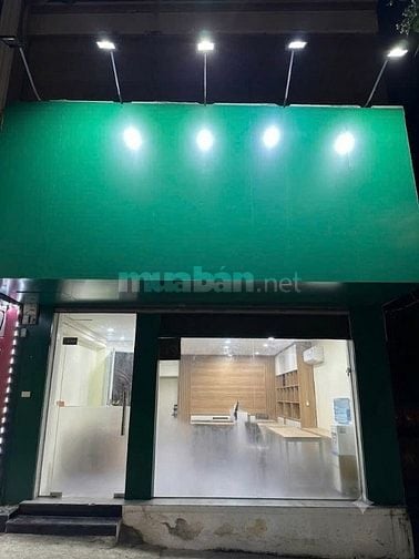 Cho thuê nhà 3 tầng mặt phố Kim Mã, phường Ngọc Hà, Ba Đình, Hà Nội