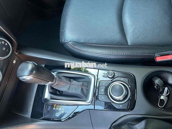 Mazda Mazda 3 Trắng 5 chỗ Xăng
