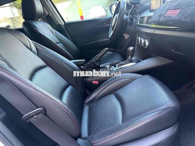 Mazda Mazda 3 Trắng 5 chỗ Xăng