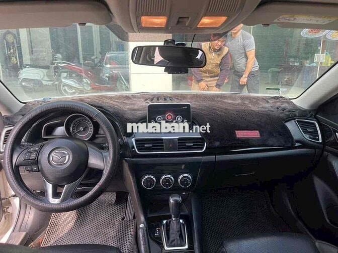 Mazda Mazda 3 Trắng 5 chỗ Xăng