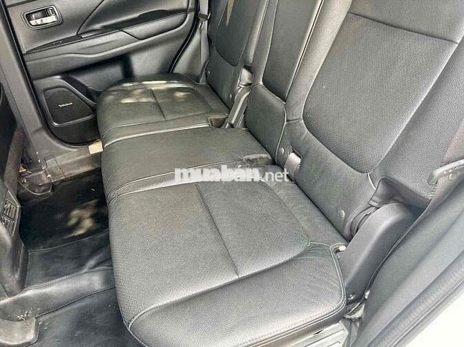 Mitsubishi Outlander 2.0L Premium 2019 Trắng