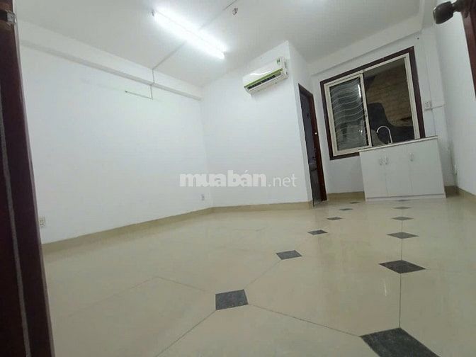 Cho Thuê Nhà Nguyên Căn Mặt Tiền 8pn 8wc 8 bếp đồng hồ riêng Q TÂN PHÚ