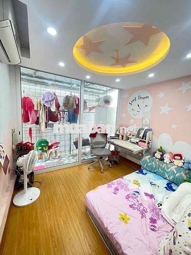 Bán TT Thành Công, căn góc 42/80m 2 ngủ 2wc, chủ tặng full NT ở ngay