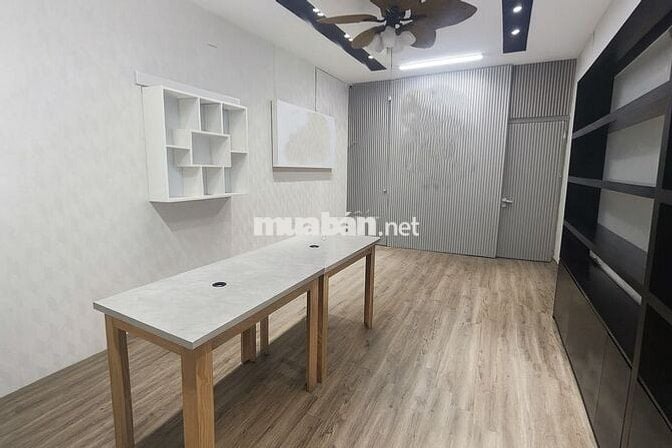 Cho thuê mặt bằng kinh doanh mặt đường Xuân Thủy