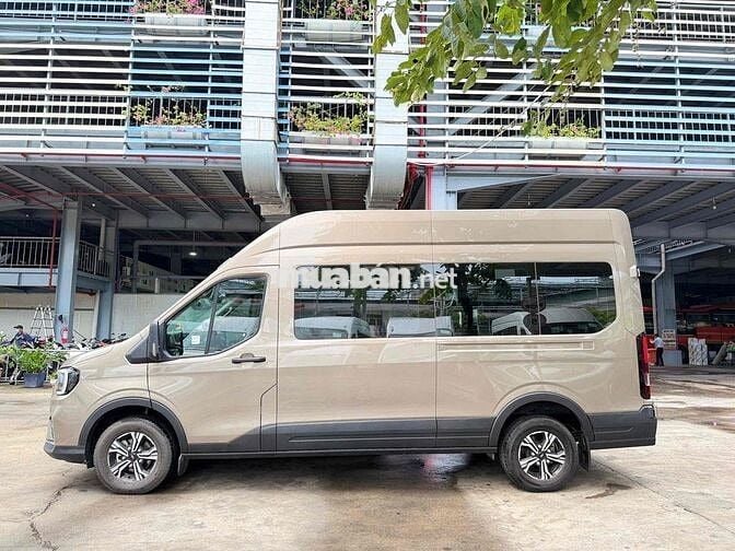 Ford Transit Premium 2024 16 chỗ Vàng cát 26.750 k