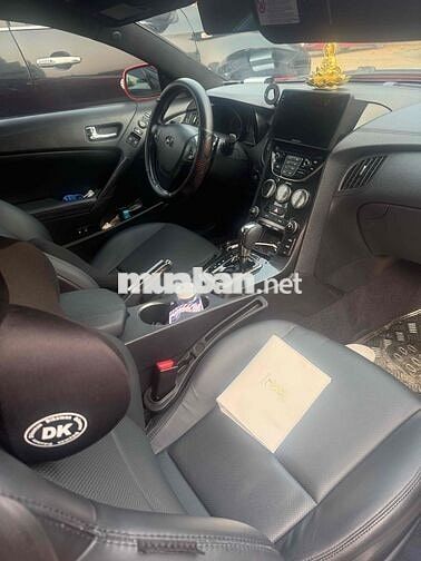Hyundai Genesis Coupe Số tự động Đỏ