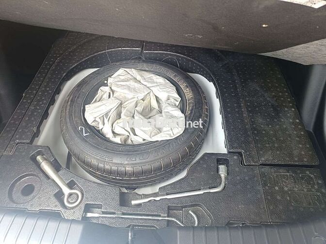 Mazda 2 2025 Trắng 2500 km Nỉ