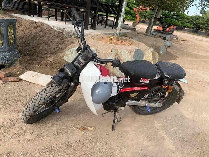 Honda Cub độ Đen, Trắng Đã sử dụng