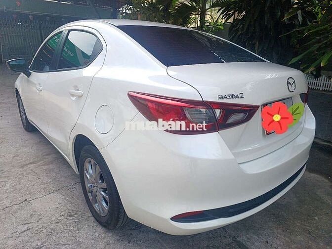 Mazda 2 2025 Trắng 2500 km Nỉ