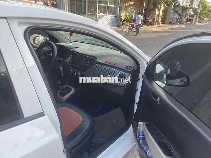 Hyundai i10 2014 Trắng