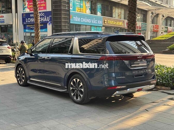 Kia Carnival Signature 2021 máy dầu 90.000km Xanh