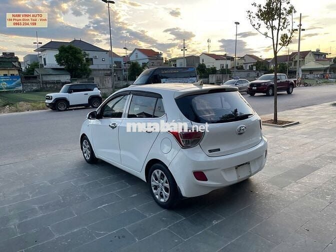 Hyundai i10 2014 Trắng Số sàn