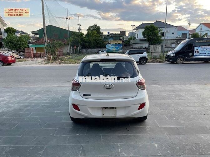 Hyundai i10 2014 Trắng Số sàn