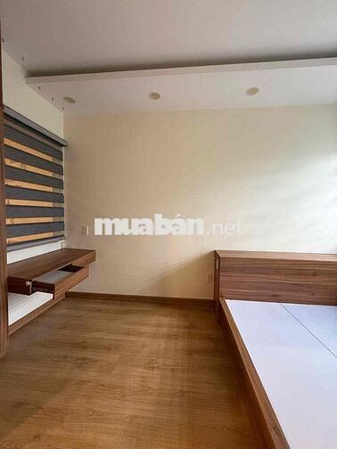 Cho thuê nhà 1 trệt 2 lầu, có nội thất sẵn, giá 13 triệu/ tháng