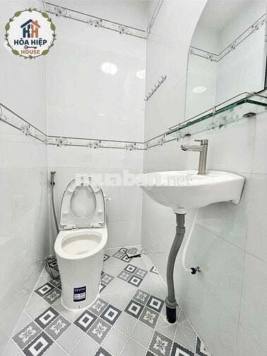 Nhà Trọ Có Sân Đậu Ô Tô - Đ.Võ Văn Kiệt