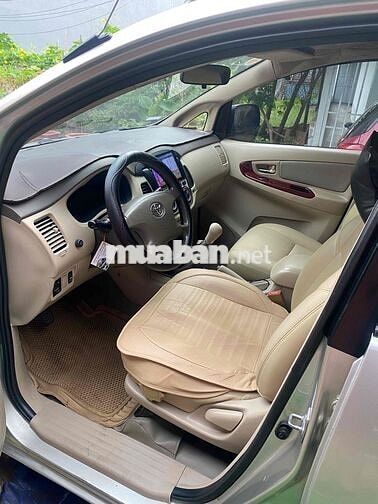 Toyota Innova 2006 Bạc 7 chỗ