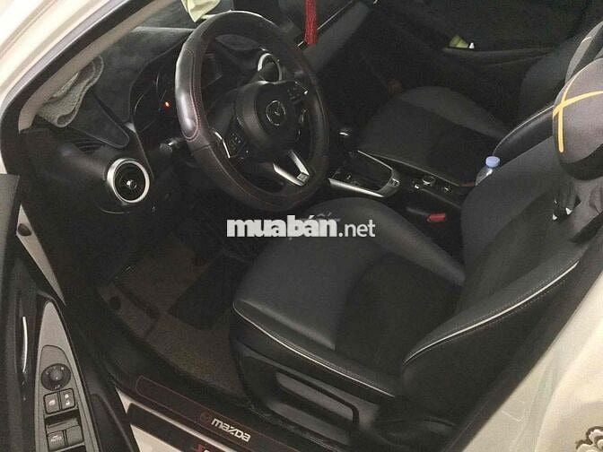 Mazda Mazda2 Luxury 2020 Trắng 84.000 km