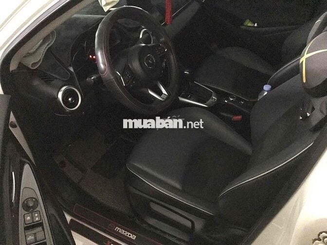Mazda Mazda2 Luxury 2020 Trắng 84.000 km