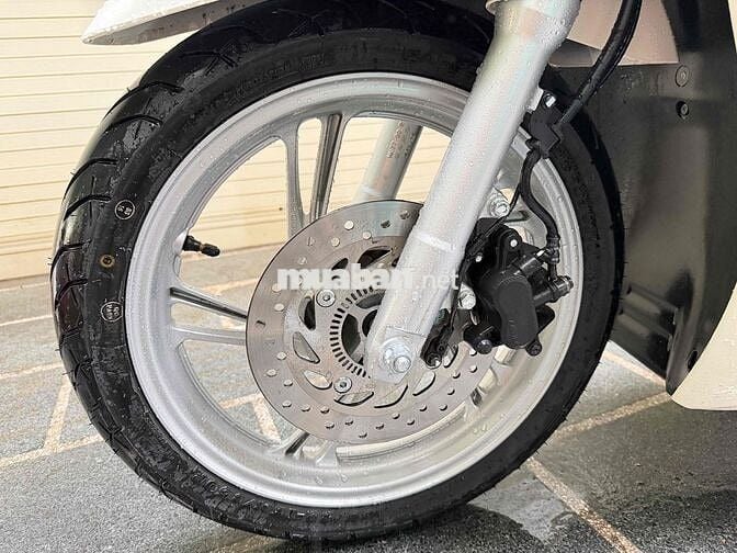 Honda SHVN 125 ABS 2026 Trắng 400 km