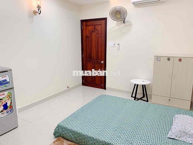 Chính Chủ Cho Thuê Căn Hộ Full Nội Thất Có Ban Công Thoáng Mát