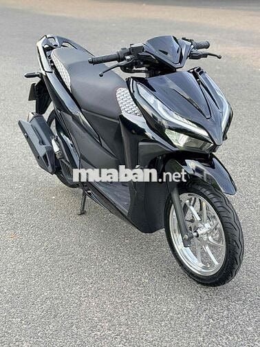 Honda Vario 150 Đen bóng,lên mâm crom mới