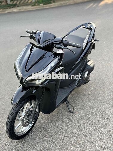 Honda Vario 150 Đen bóng,lên mâm crom mới
