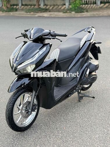 Honda Vario 150 Đen bóng,lên mâm crom mới