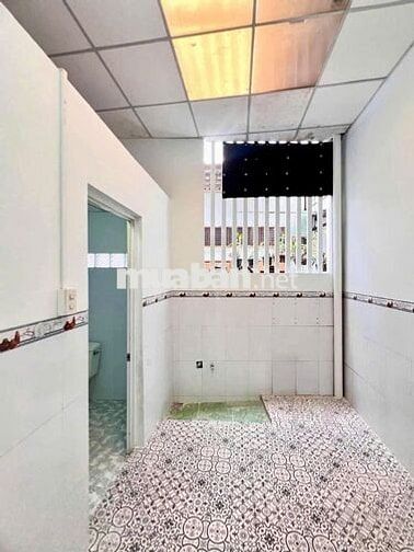 Nhà 2 phòng ngủ hẻm 127 Võ Văn Kiệt – Giá chỉ 5 triệu