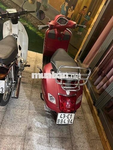 Piaggio Vespa GTS Nhập khẩu màu Đỏ
