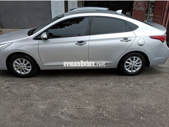 Hyundai Accent Bạc Số sàn