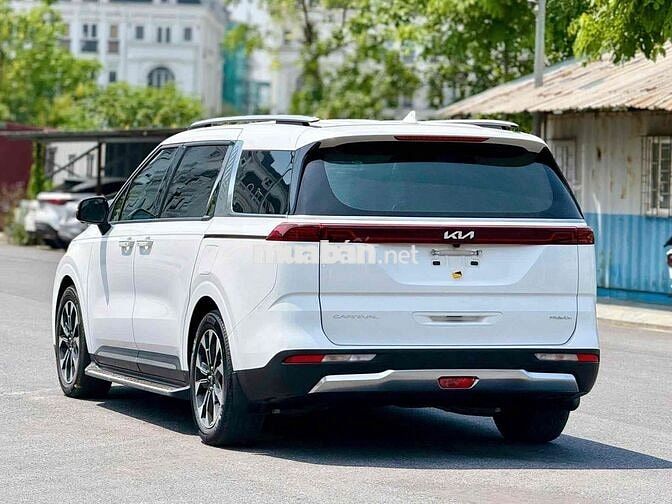 KIA Carnival 2.2 Premium 2024 8 chỗ Trắng