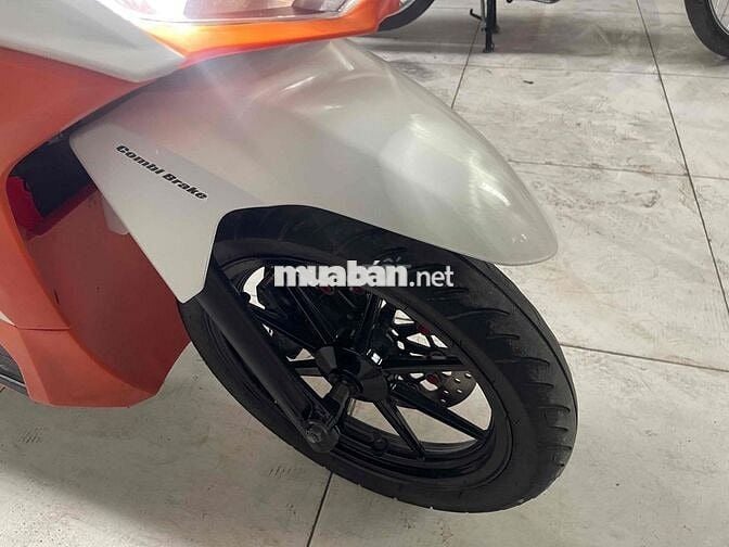 Honda Vario 125 Trắng cam Xe tay ga