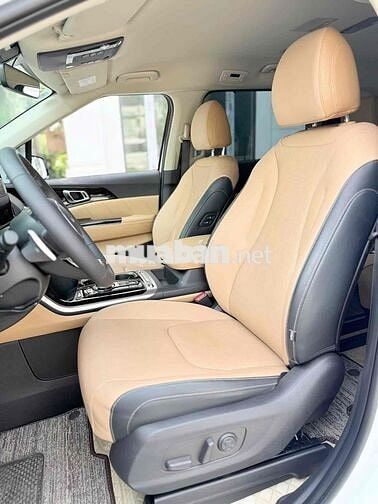 KIA Carnival 2.2 Premium 2024 8 chỗ Trắng