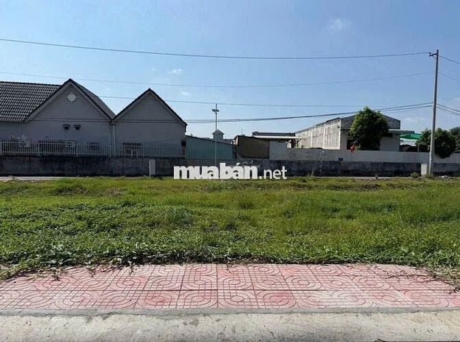 BÁN ĐẤT ĐẸP GẦN CHỢ BÌNH CHÁNH 97m2/ 1 TỶ 3 HỢP ĐẦU TƯ KINH DOANH SHR