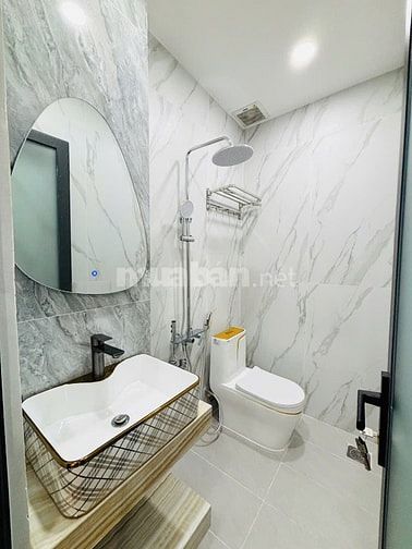 Nhà đẹp 4 tầng full nội thất cao cấp - 4PN 5WC - Giá 7.5 tỷ