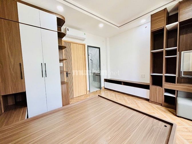Nhà đẹp 4 tầng full nội thất cao cấp - 4PN 5WC - Giá 7.5 tỷ