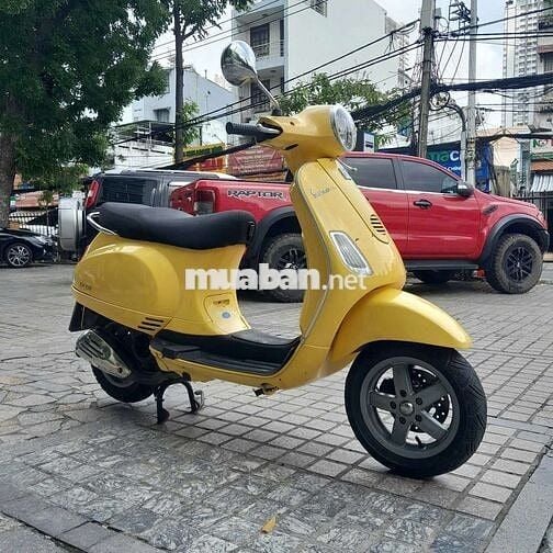 Piaggio Vespa LX 