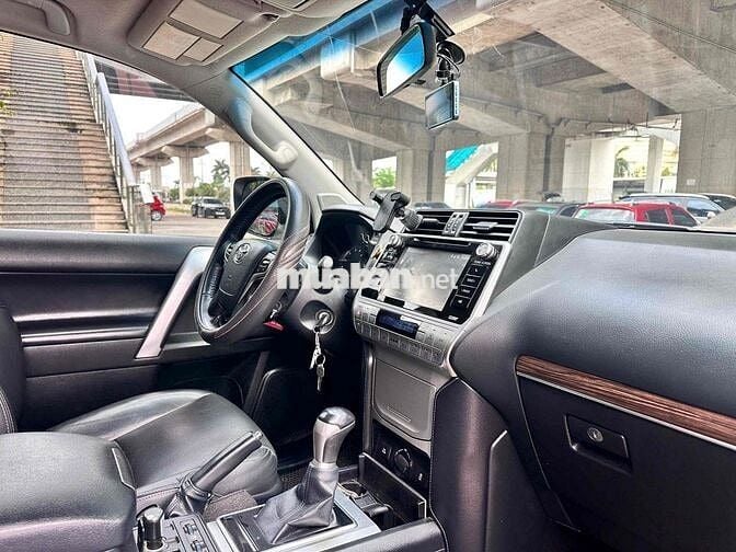 Toyota Hà Đông bán Prado 2.7V 2017 Trắng 11 vạn