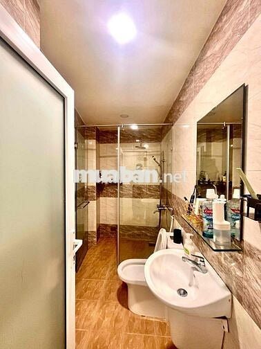 Cho thuê nhà hxh - 1 trệt 1 lửng 2 lầu sân thượng - Nguyễn Văn Đậu