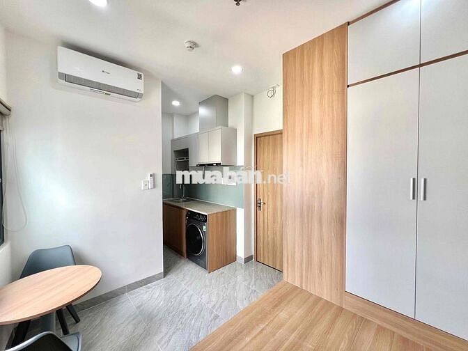 STUDIO FULL NỘI THẤT, BAN CÔNG HOẶC CỬA SỔ TRỜI MỚI 100%, FREE XE, ĐẸP