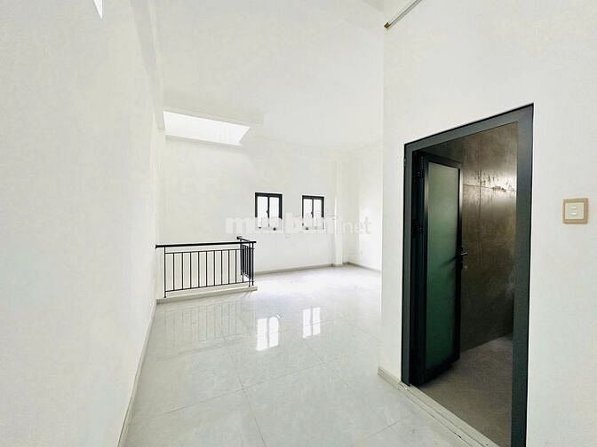 CHO THUÊ BUILDING MẶT TIỀN Đ.LÊ ĐỨC THỌ (TRỆT 3 LẦU 5X25m)NHÀ MỚI