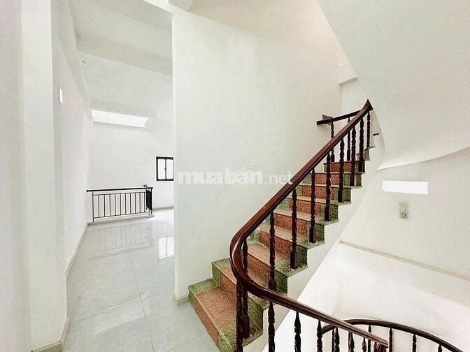 CHO THUÊ BUILDING MẶT TIỀN Đ.LÊ ĐỨC THỌ (TRỆT 3 LẦU 5X25m)NHÀ MỚI