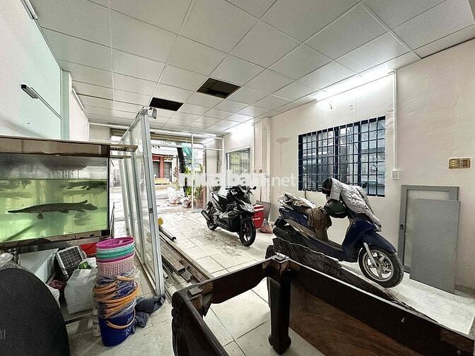 CHO THUÊ MẶT BẰNG 70m2 MẶT TIỀN ĐƯỜNG PHẠM VĂN CHIÊU
