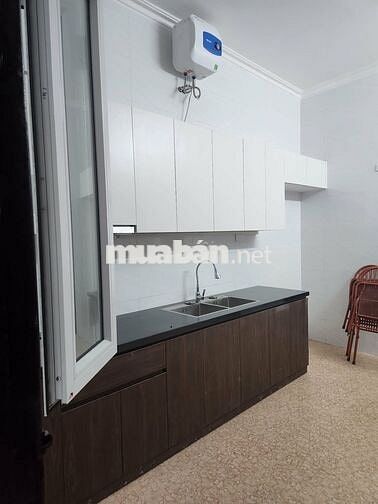 Cho thuê nhà riêng dt 50m2 phường Cửa Nam, HN