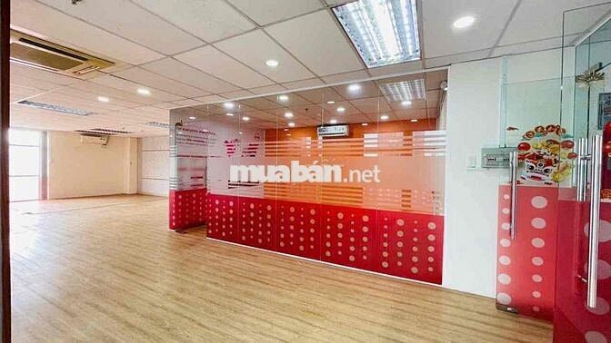 VĂN PHÒNG 110m2 - SÁT CHỢ BẾN THÀNH Q1