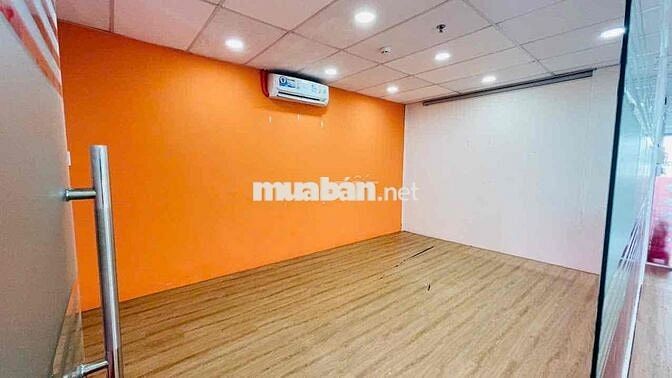 VĂN PHÒNG 110m2 - SÁT CHỢ BẾN THÀNH Q1